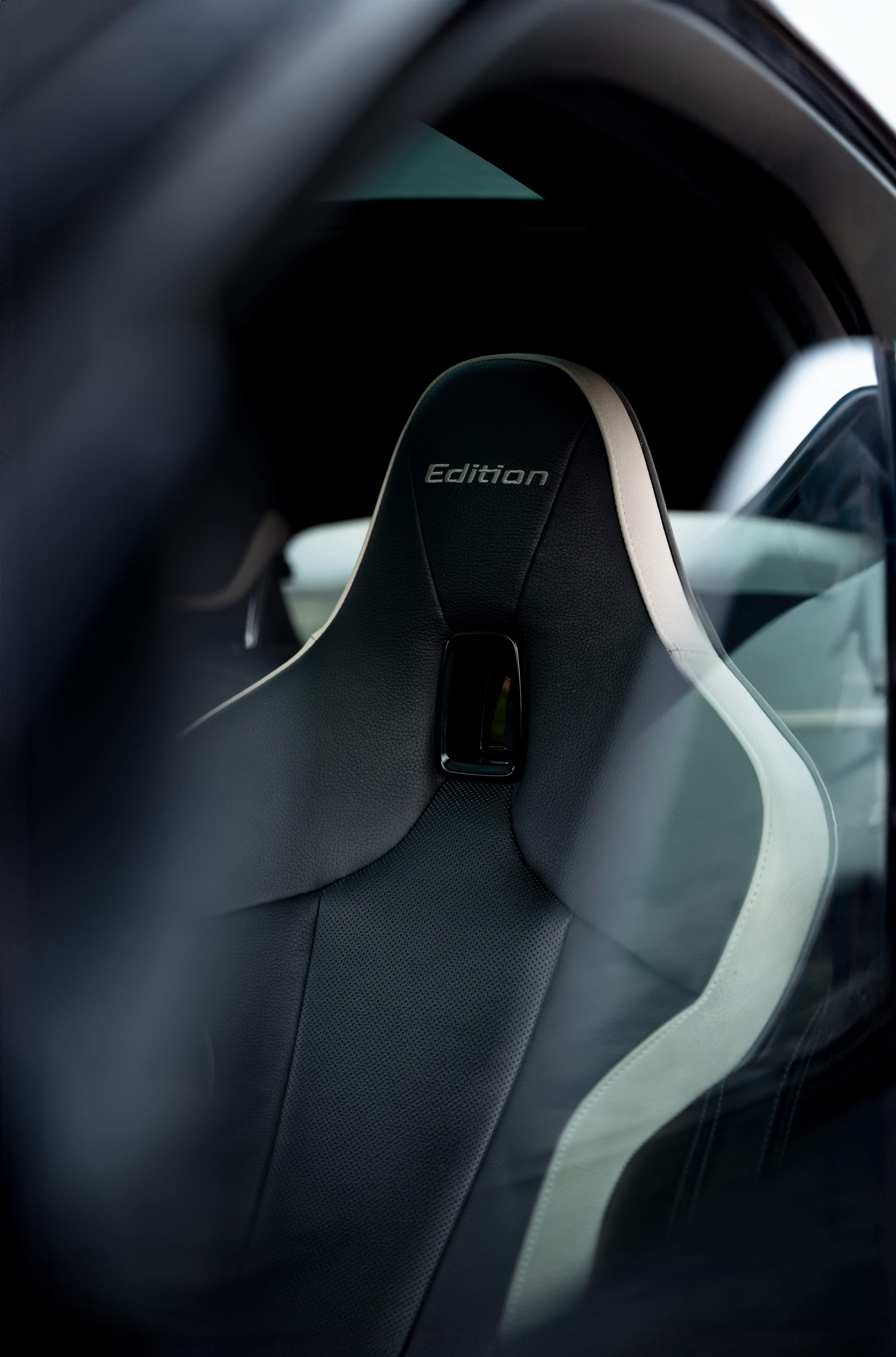 BMW 120i M PRO - FULL OPTIONS